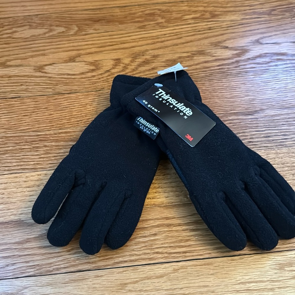Girl’s black kid’s gloves, NWT